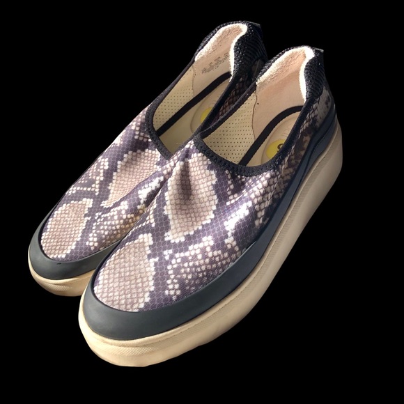 Snakeskin slip on platforms - Picture 1 of 2